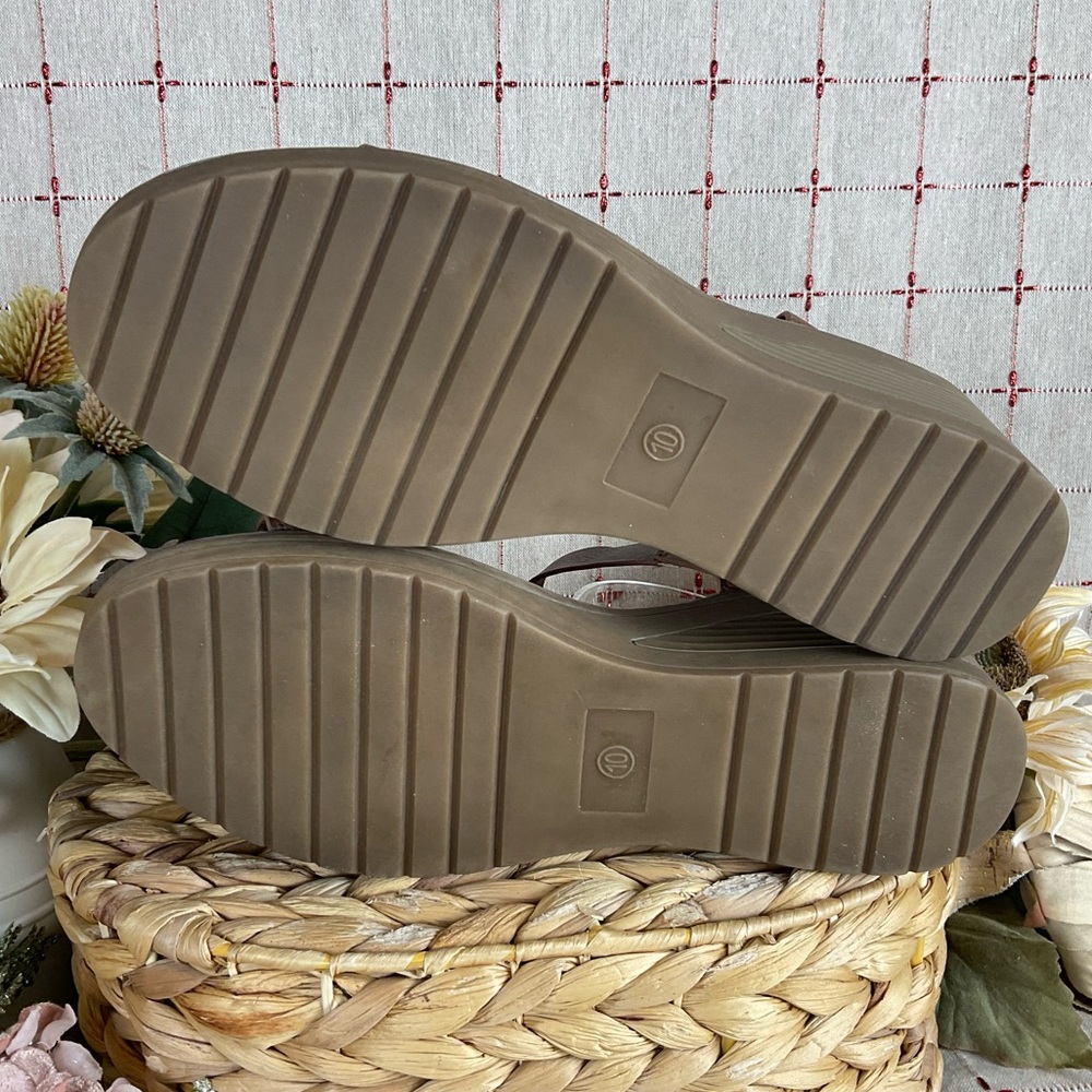 B-52 by Bullboxer “Dalia” Wedge Sandals Womens Sz 10 Camel Brown New Nonslip - Picture 5 of 5